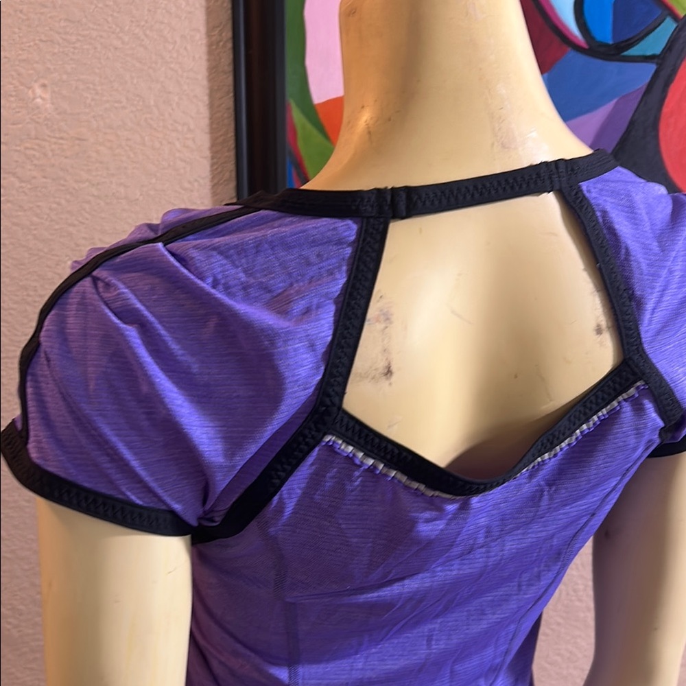Lululemon Athletica Purple Fitted Short Sleeve Shirt Size 4 - Picture 4 of 7